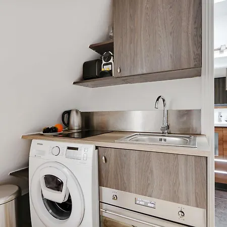 Magnificent - 2p - Arc De Triomphe