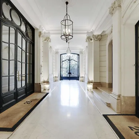 Magnificent - 2p - Arc De Triomphe *